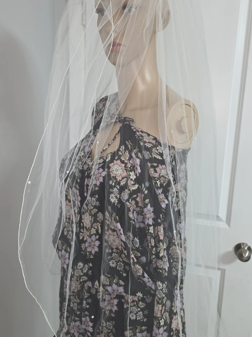 Vintage two-tier tulle bridal veil adorned delicate scattered pearls 36